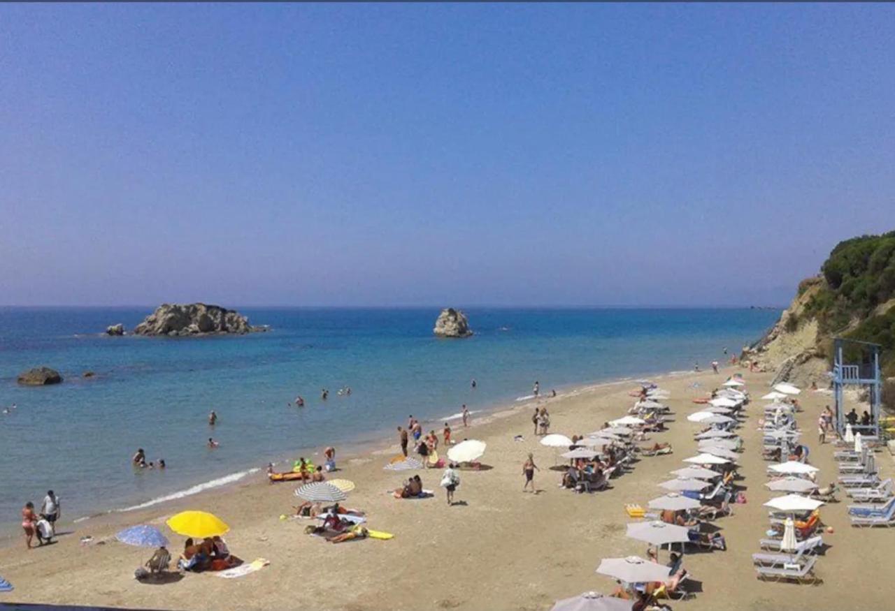 Stefanias Appartments Ágios Matthaíos المظهر الخارجي الصورة