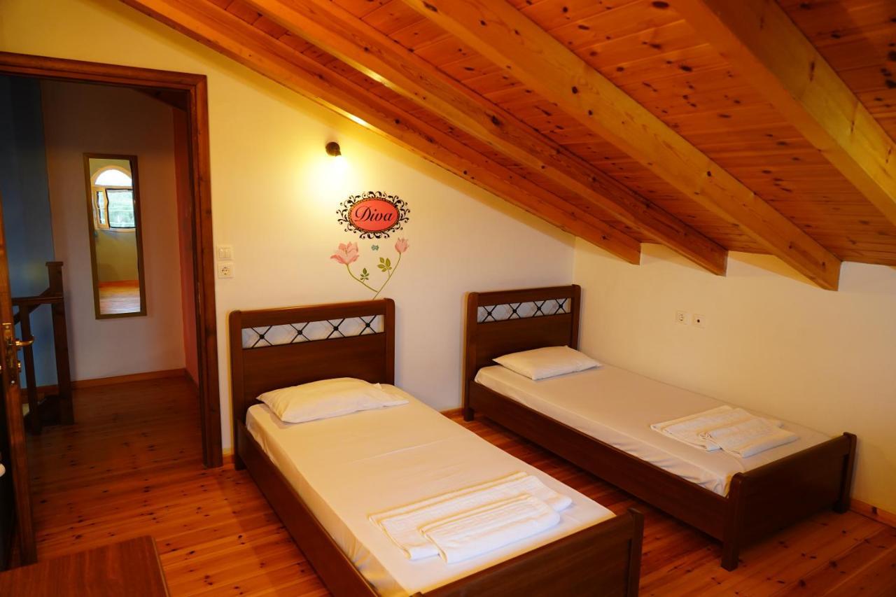 Stefanias Appartments Ágios Matthaíos المظهر الخارجي الصورة